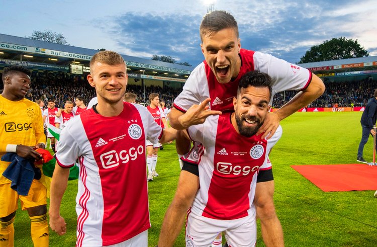 现了强劲的 现了强劲的